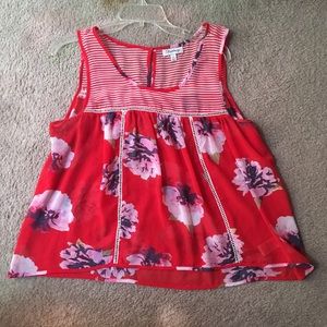 Floaty floral top 🌺